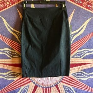 Black pencil skirt 🌞